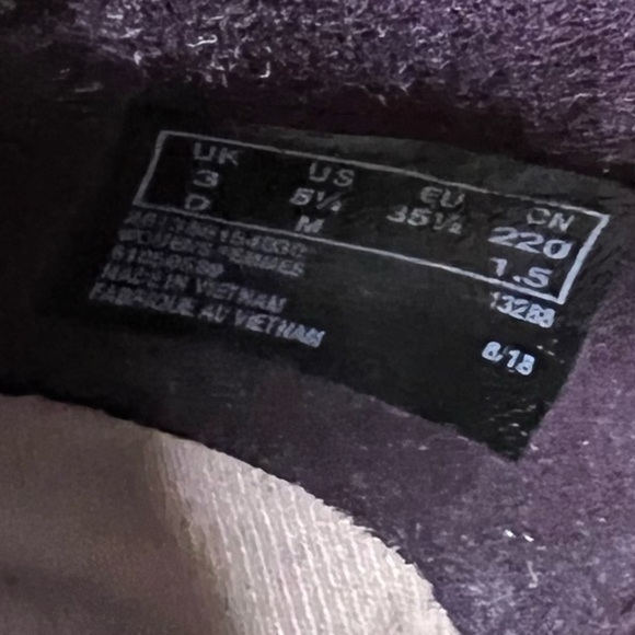 Collection Clarks purple maroon patent leather loafers - Picture 13 of 13